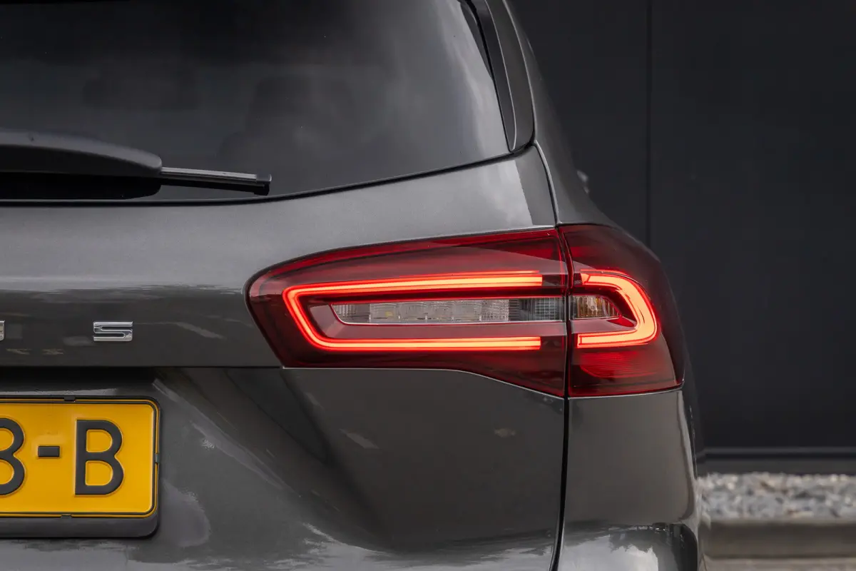 1.0 EcoBoost Hybrid ST Line | 155pk | Automaat | Winter-pack | LED-verlichting | Privacy-glass | Apple carlay / Andriod auto