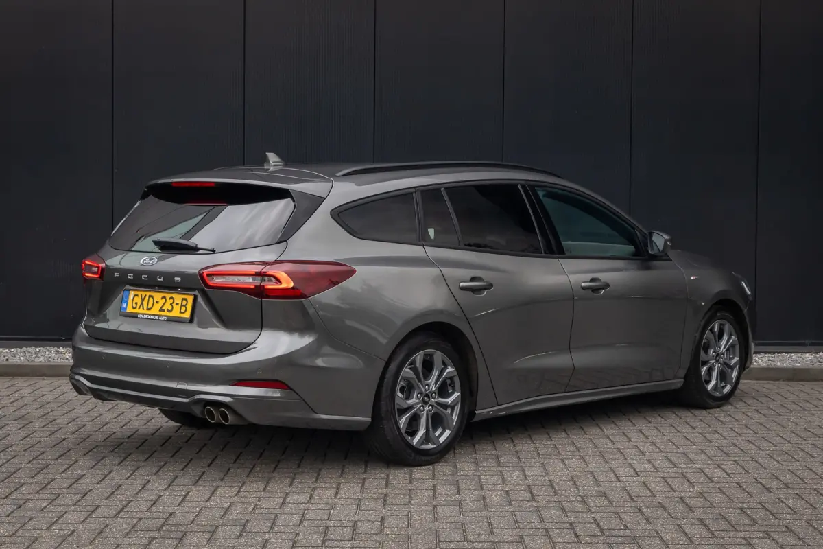 1.0 EcoBoost Hybrid ST Line | 155pk | Automaat | Winter-pack | LED-verlichting | Privacy-glass | Apple carlay / Andriod auto