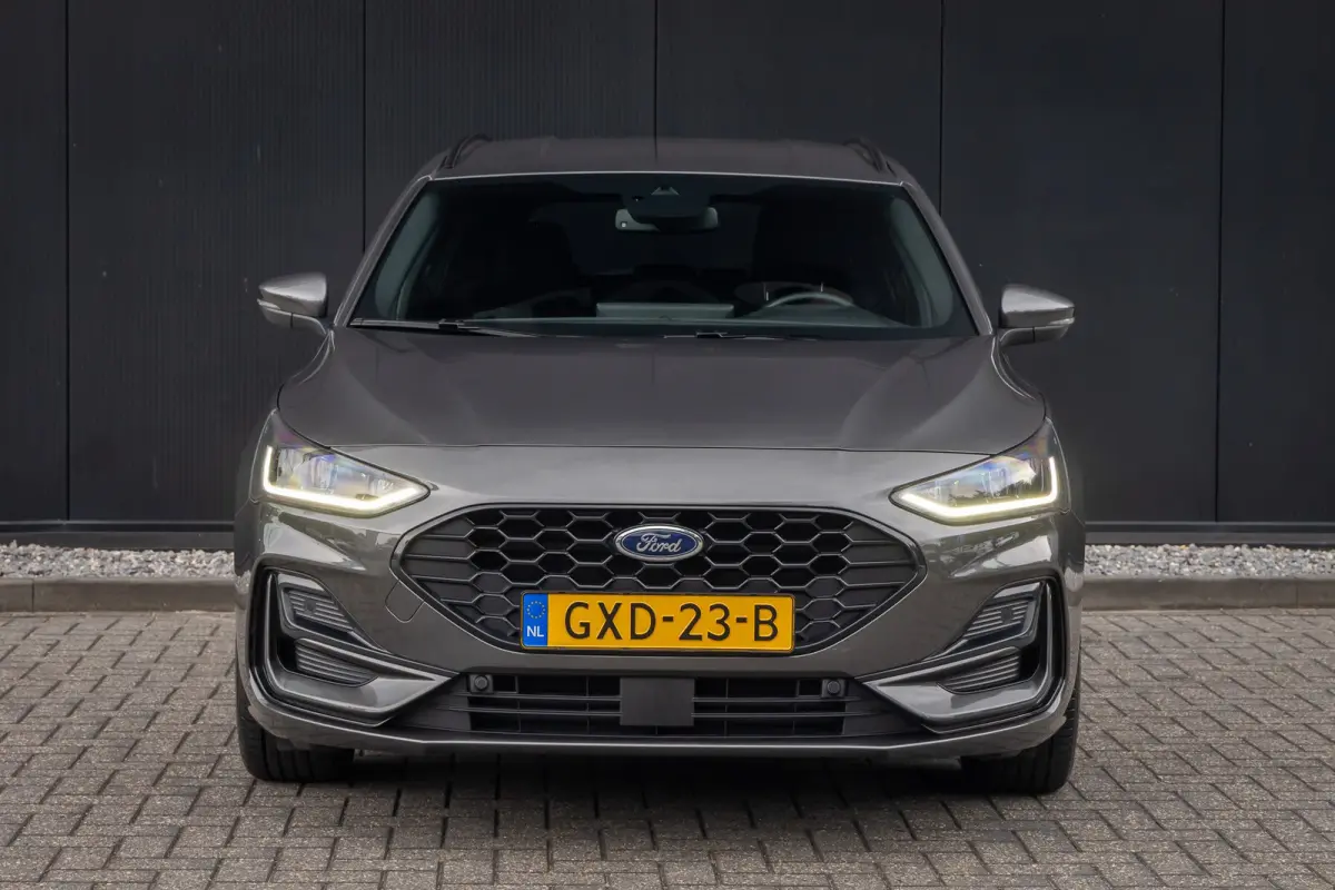 1.0 EcoBoost Hybrid ST Line | 155pk | Automaat | Winter-pack | LED-verlichting | Privacy-glass | Apple carlay / Andriod auto