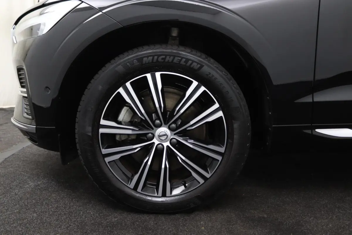 2.0 B5 AWD Inscription | Tailored Wool | 2400 trekgewicht |