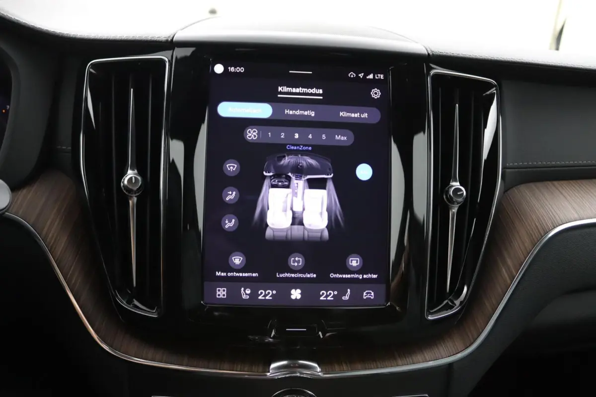2.0 B5 AWD Inscription | Tailored Wool | 2400 trekgewicht |