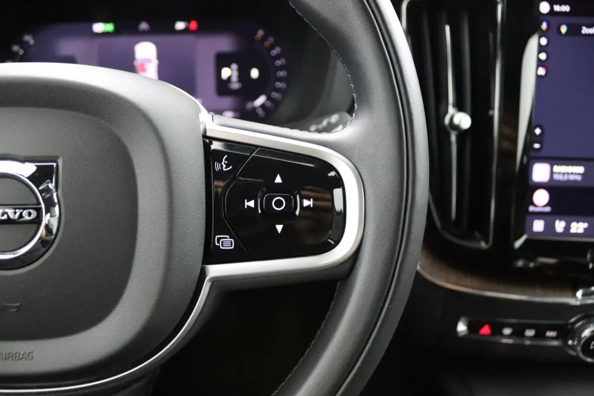 2.0 B5 AWD Inscription | Tailored Wool | 2400 trekgewicht |