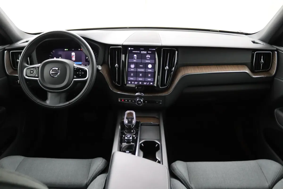 2.0 B5 AWD Inscription | Tailored Wool | 2400 trekgewicht |