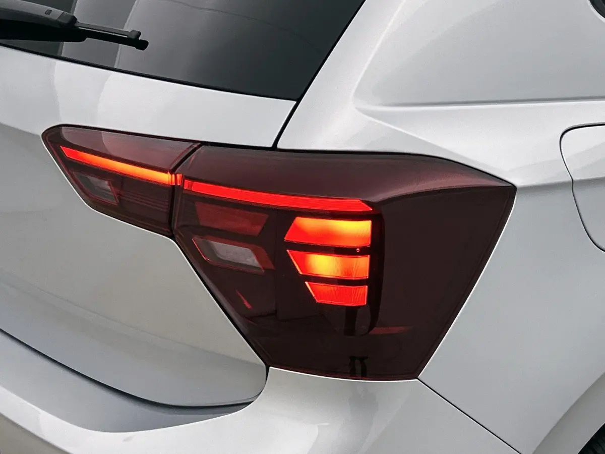 1.0 TSI Life Edition | 95 PK | Sensoren | Stoelverwarming | Carplay / Android Auto