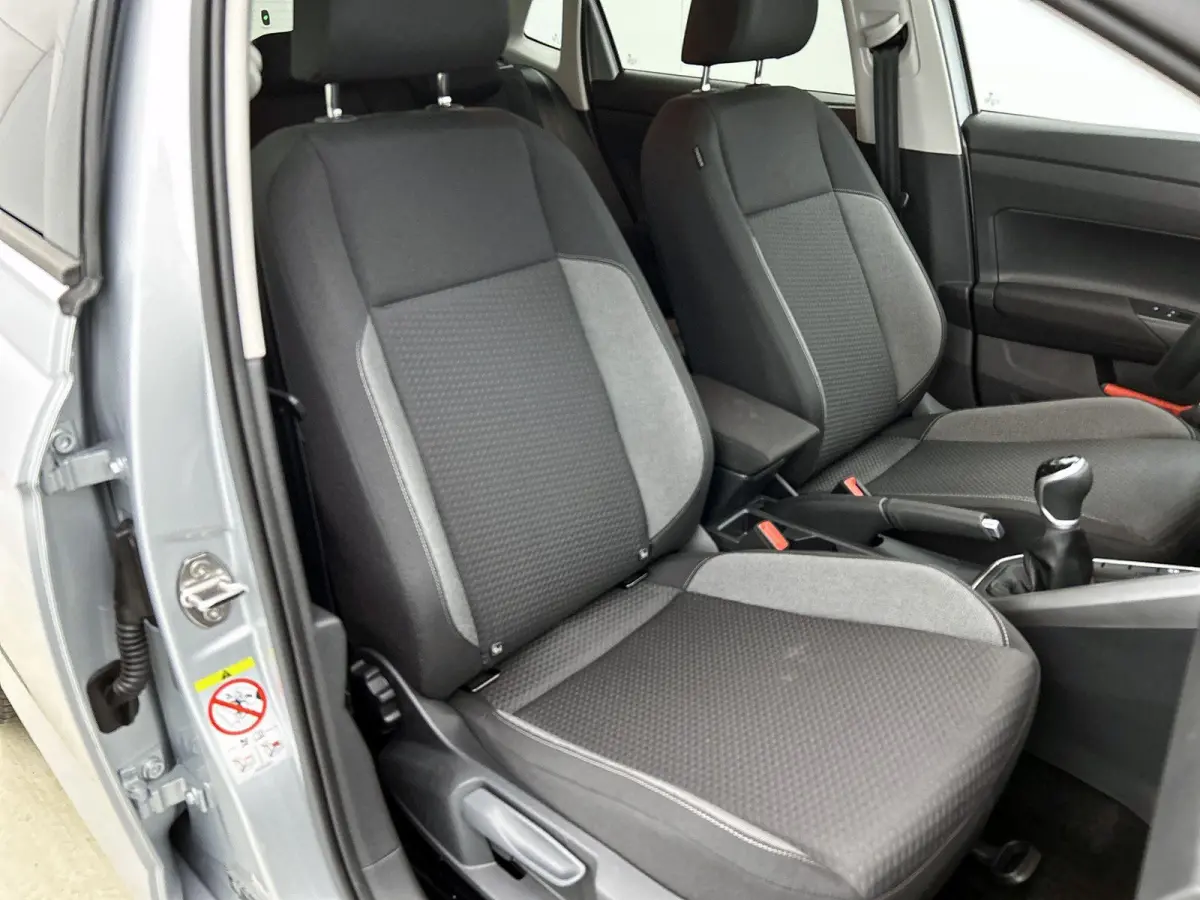 1.0 TSI Life Edition | 95 PK | Sensoren | Stoelverwarming | Carplay / Android Auto