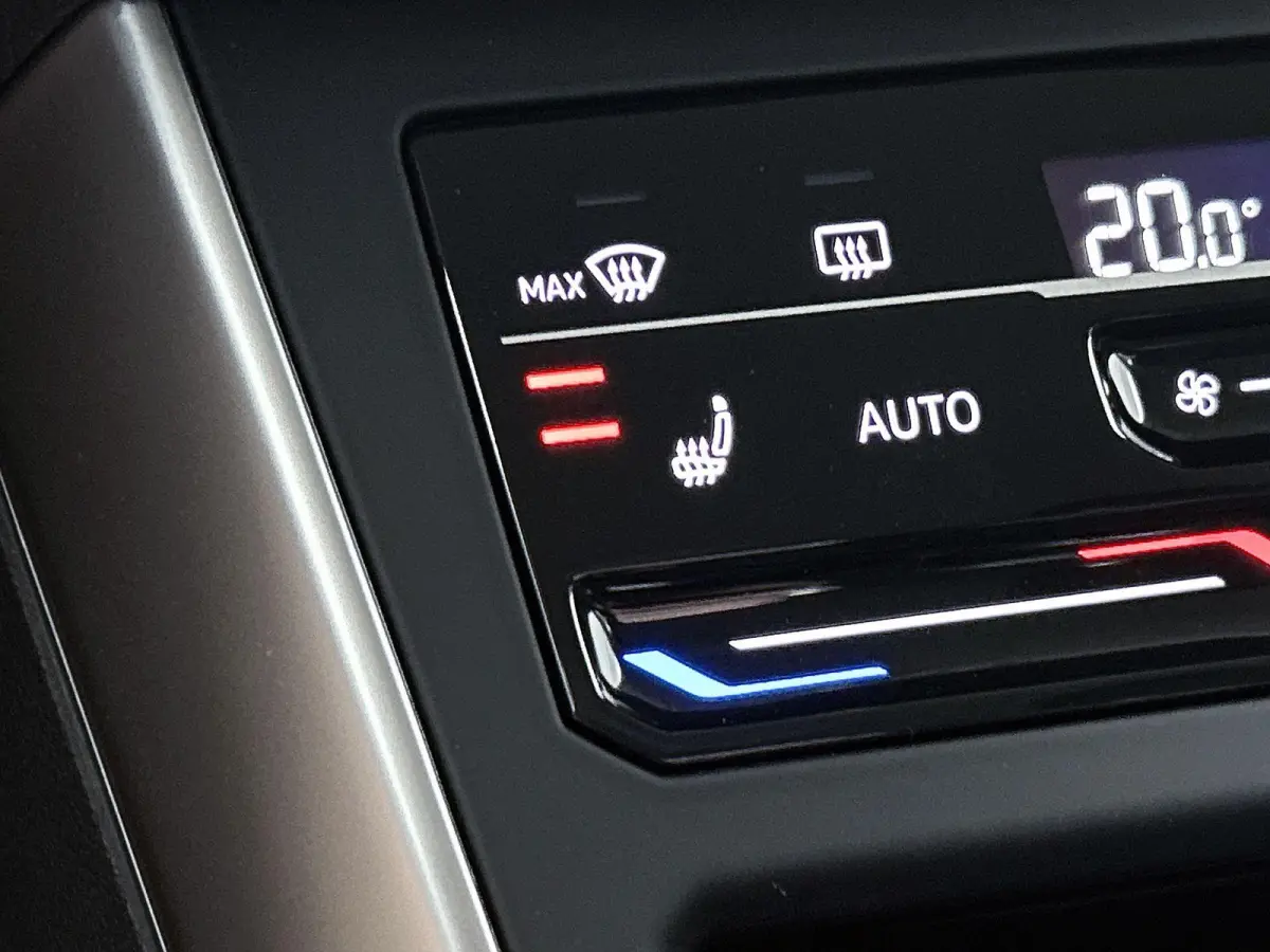 1.0 TSI Life Edition | 95 PK | Sensoren | Stoelverwarming | Carplay / Android Auto