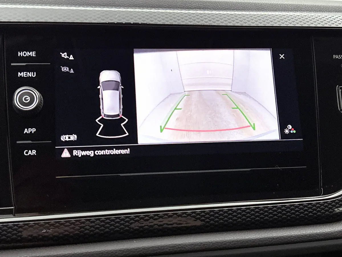 1.0 TSI Life Edition | 95 PK | Sensoren | Stoelverwarming | Carplay / Android Auto
