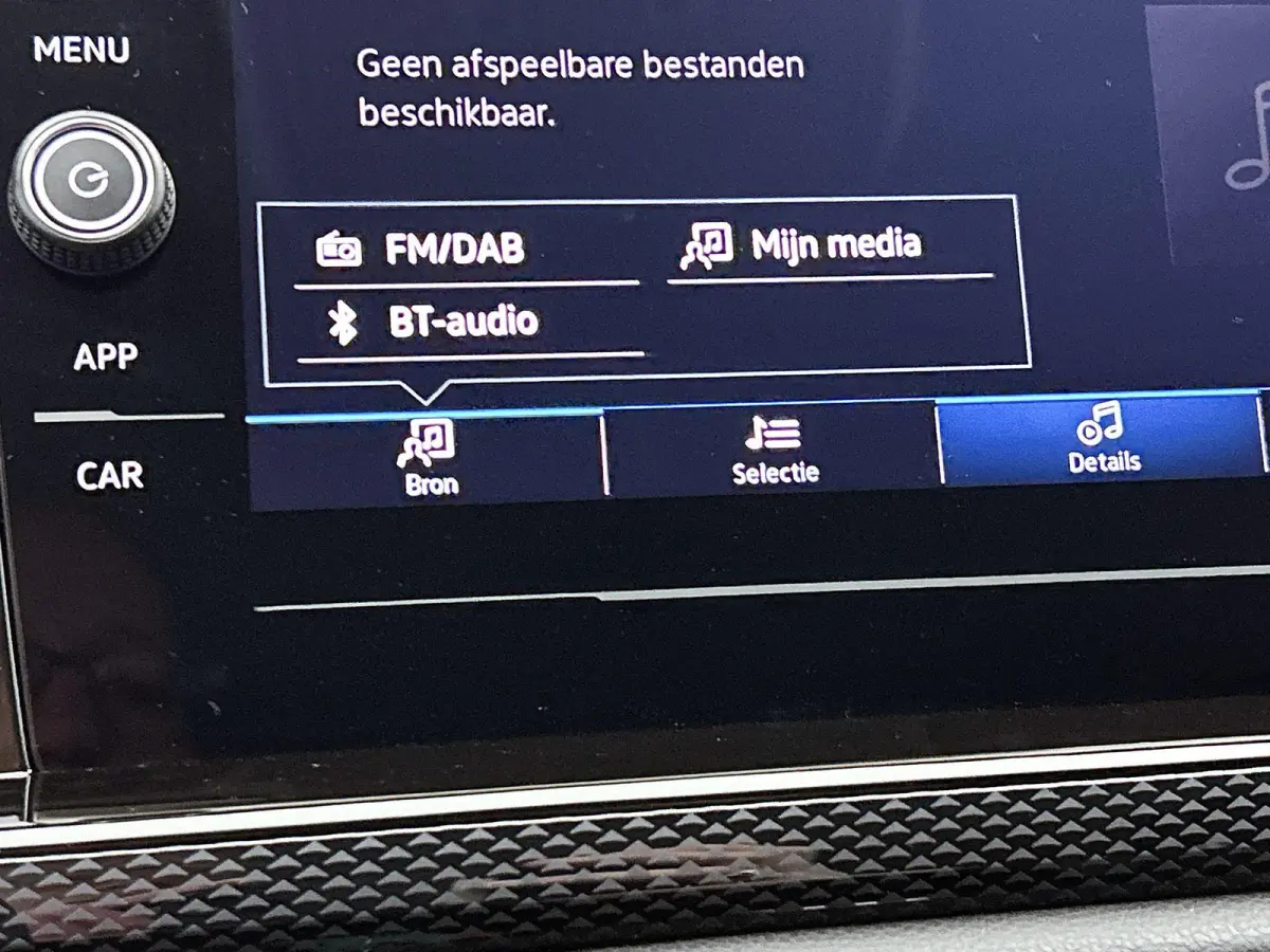 1.0 TSI Life Edition | 95 PK | Sensoren | Stoelverwarming | Carplay / Android Auto
