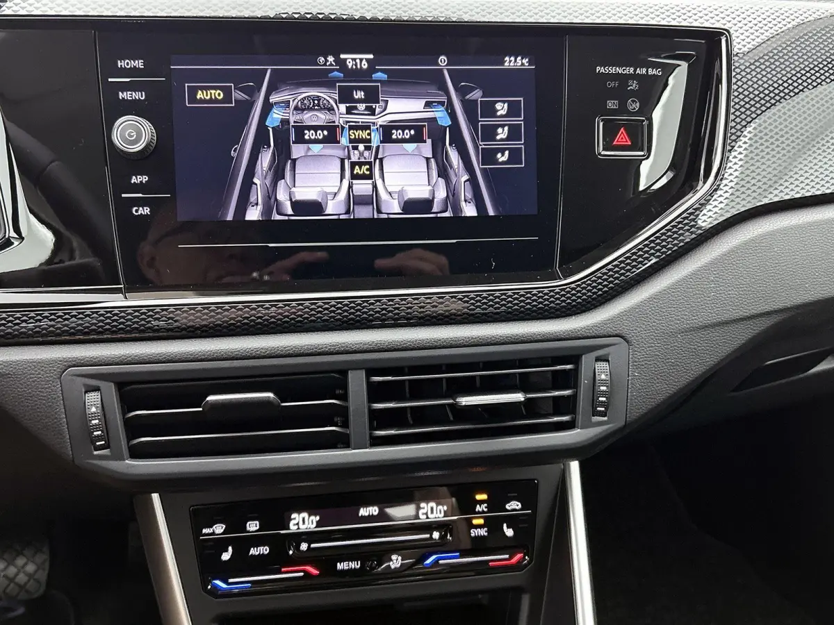 1.0 TSI Life Edition | 95 PK | Sensoren | Stoelverwarming | Carplay / Android Auto