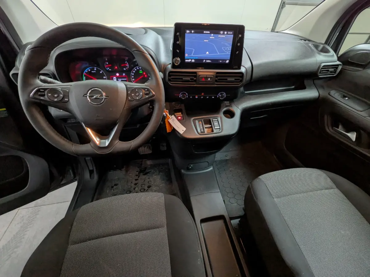 50kWh 136 PK | CAMERA | NAVIGATIE | BETIMMERING | VERWARMD STUUR | VOORVERWARMBAAR | APPLE CARPLAY/ANDROID AUTO |