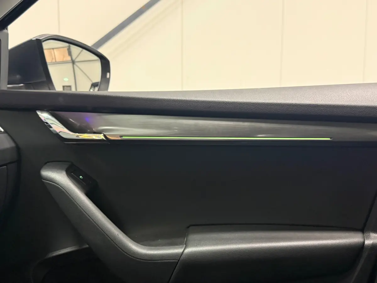1.0 TSI Sportline Business | NAP | Keyless | Cruise Control | Stoelverwarming | Camera | Canton