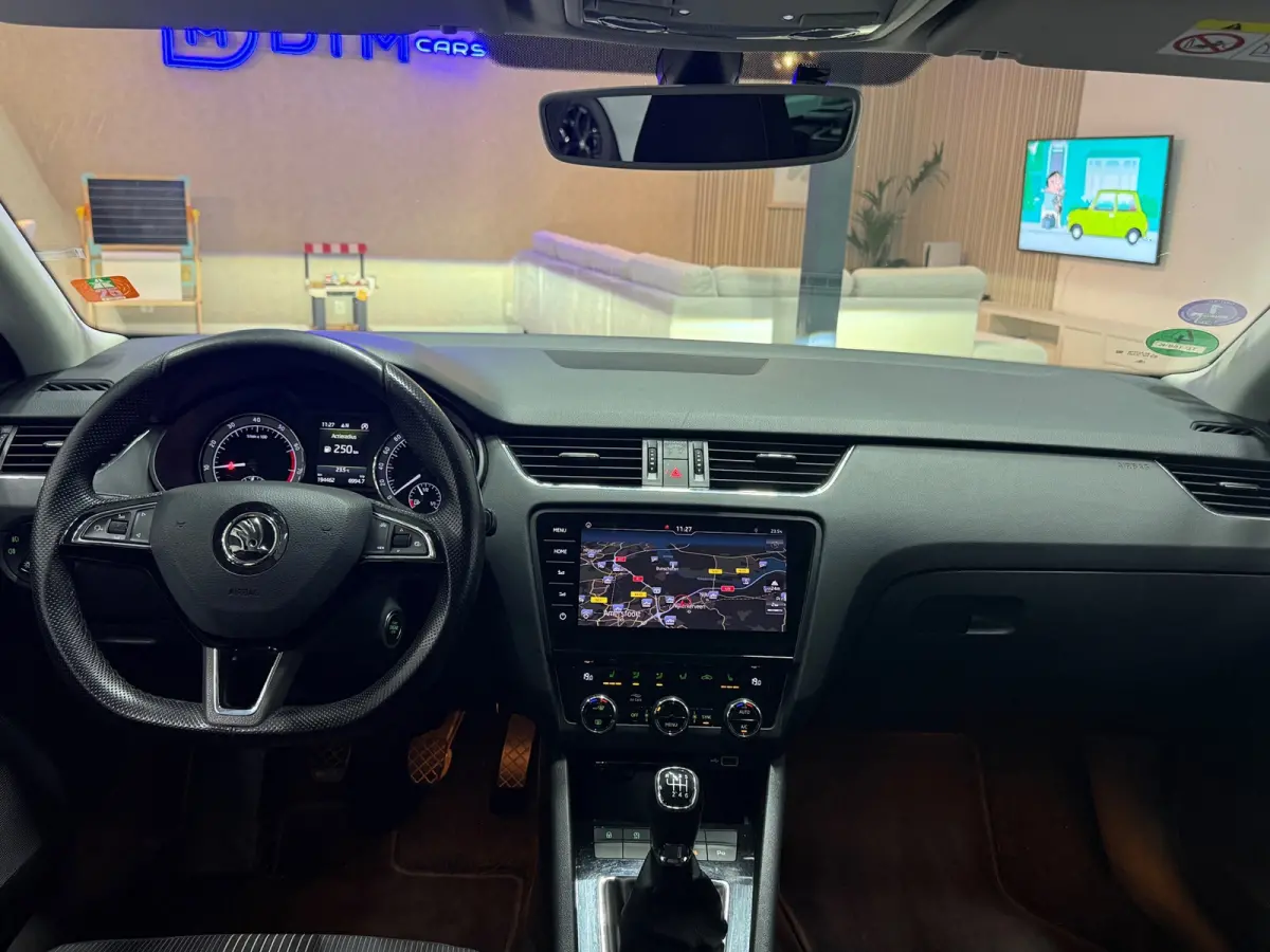 1.0 TSI Sportline Business | NAP | Keyless | Cruise Control | Stoelverwarming | Camera | Canton