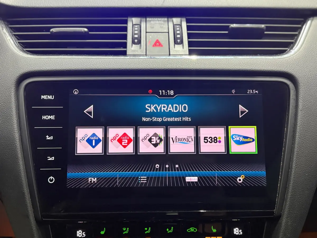 1.0 TSI Sportline Business | NAP | Keyless | Cruise Control | Stoelverwarming | Camera | Canton