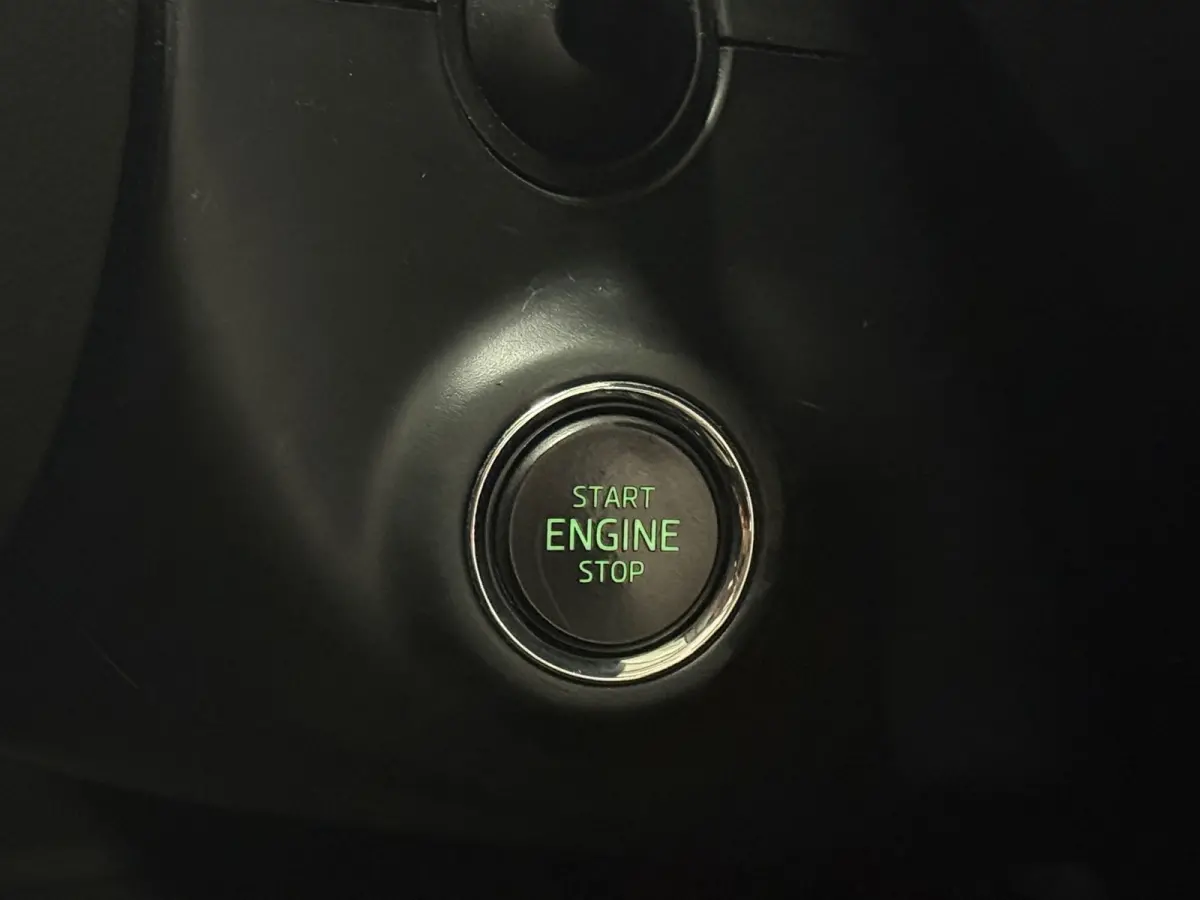 1.0 TSI Sportline Business | NAP | Keyless | Cruise Control | Stoelverwarming | Camera | Canton