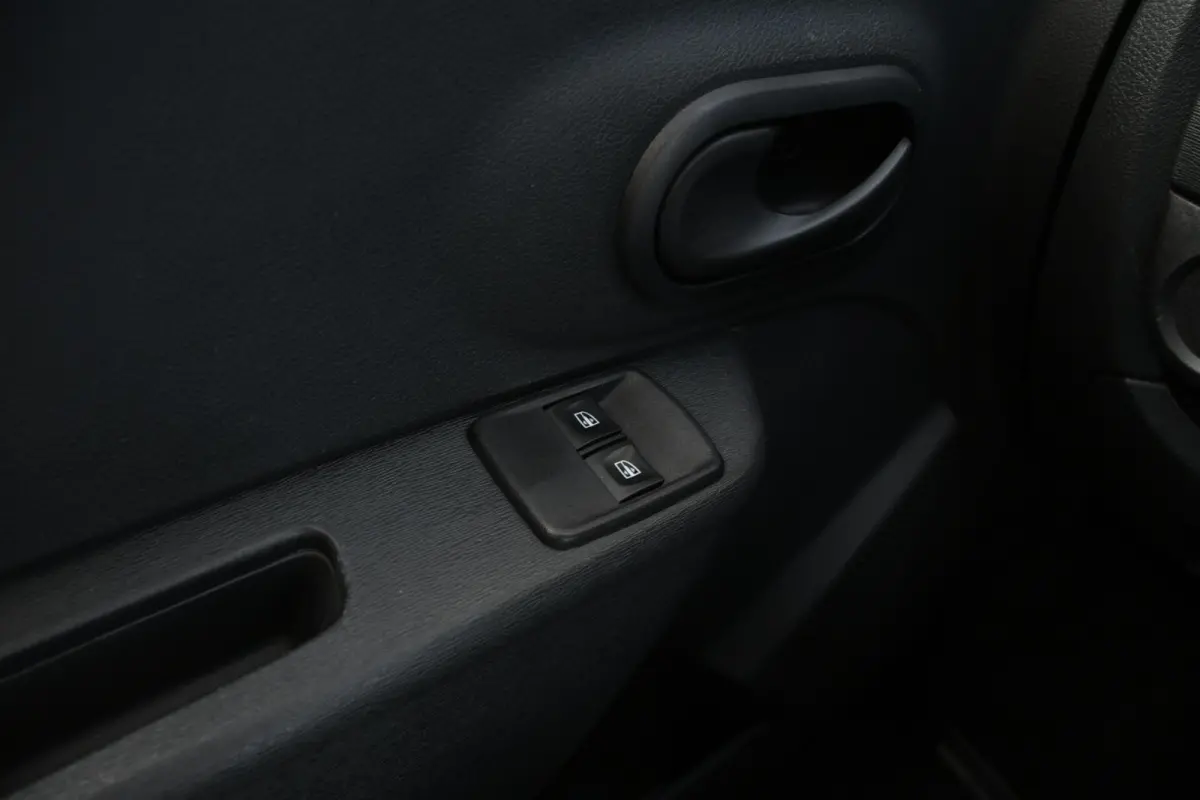 1.3 TCe 100 Access AIRCO | ELEKT RAMEN