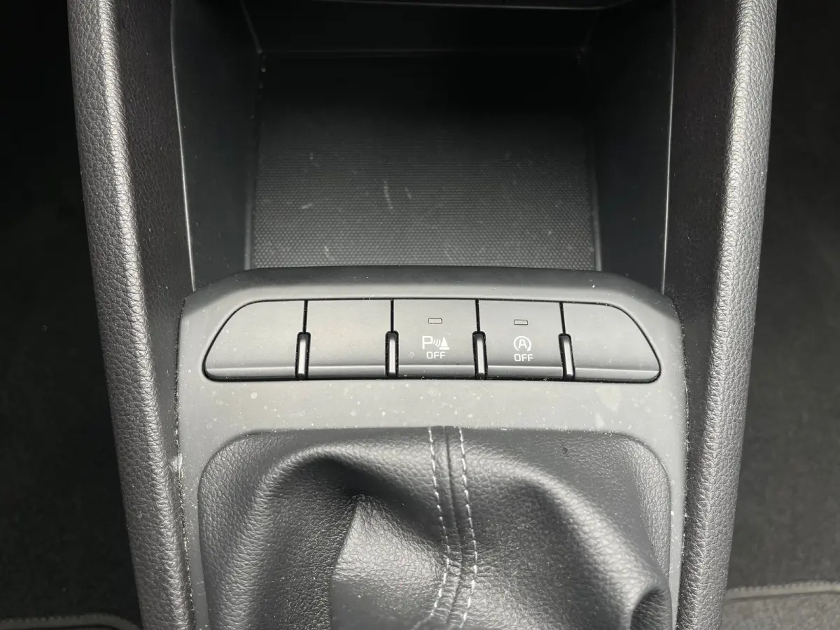 1.0 T-GDi Dynamic-line 100PK CRUISE CONTROL| CAMERA ACHTER| PARKEERSENSOR ACHTER| APPLE CARPLAY/ANDROID AUTO| DAB