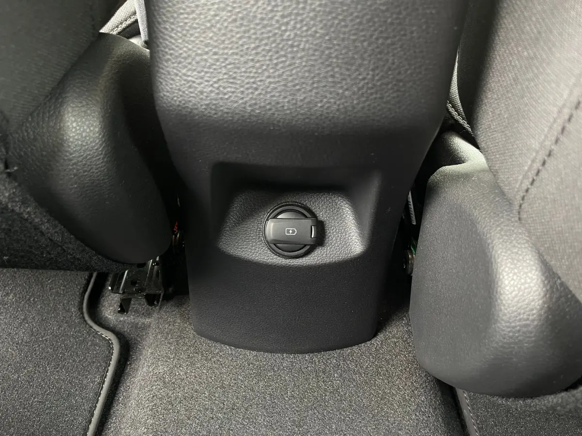 1.0 T-GDi Dynamic-line 100PK CRUISE CONTROL| CAMERA ACHTER| PARKEERSENSOR ACHTER| APPLE CARPLAY/ANDROID AUTO| DAB
