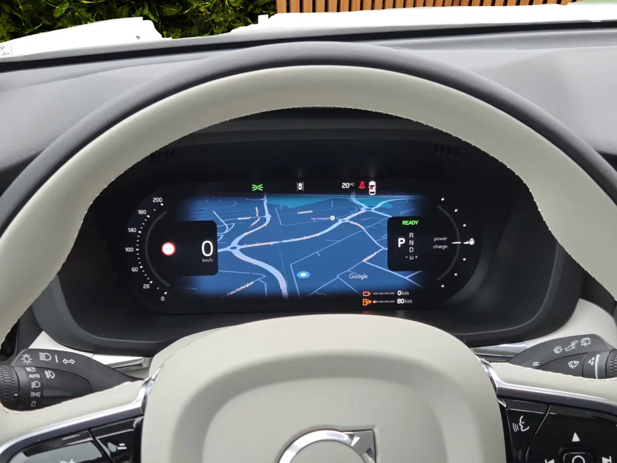 2.0 T6 Plug-in hybrid AWD Plus Bright | Luchtvering | Stoelventilatie | Pano | 360 Cam | HUD