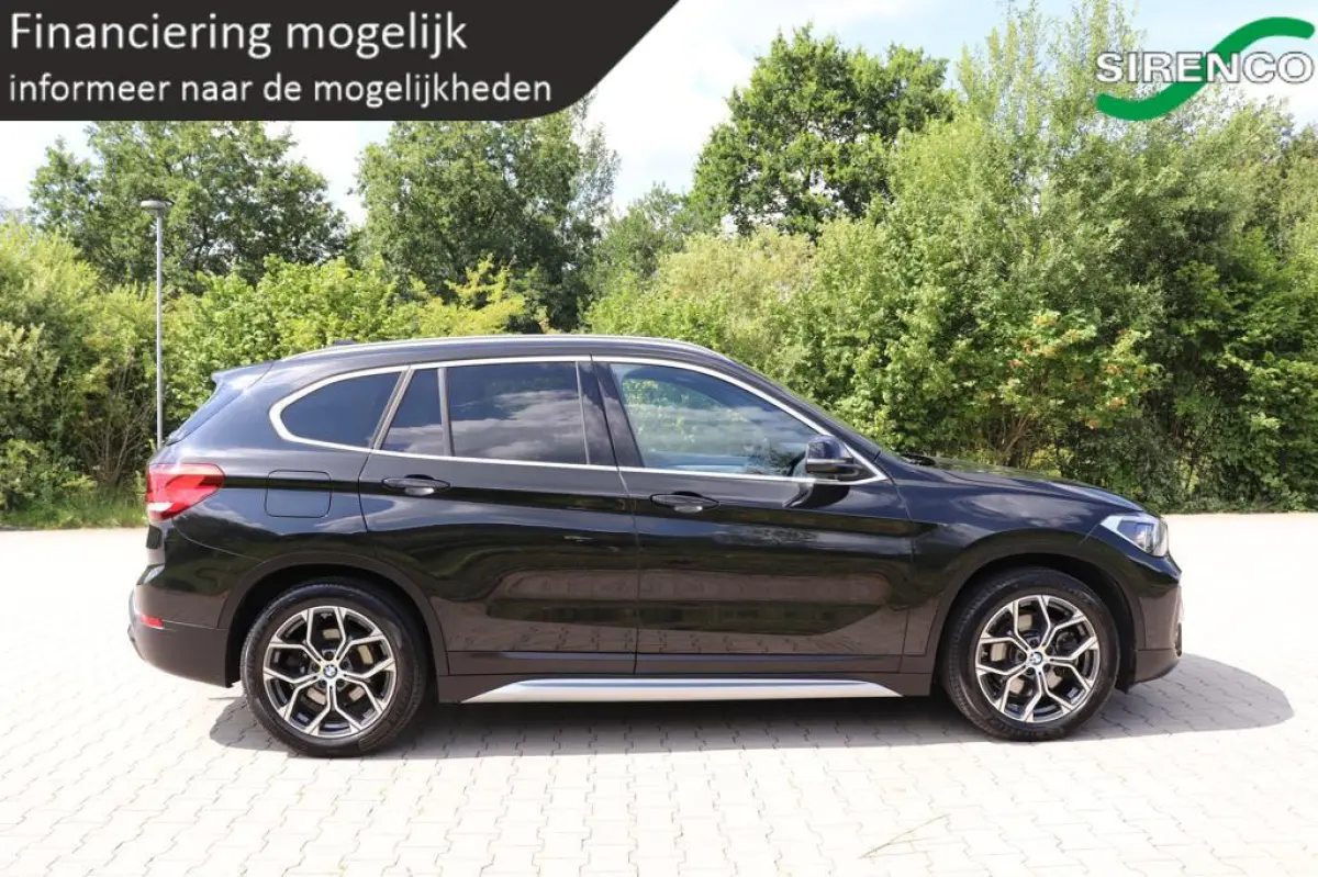xDrive25e High Executive | full led | panodak | trekhaak | stoel + stuur verwarming | hud | dab | leder sportzetels | phev |