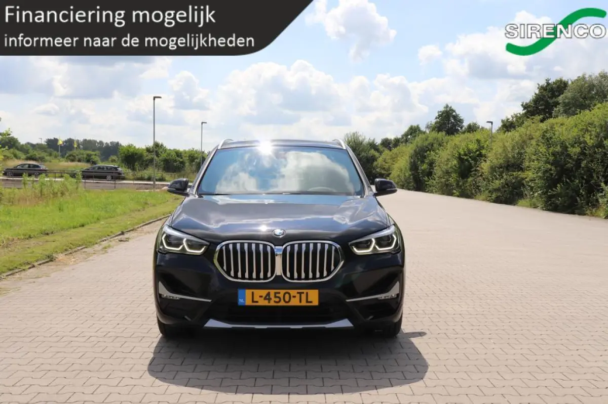 xDrive25e High Executive | full led | panodak | trekhaak | stoel + stuur verwarming | hud | dab | leder sportzetels | phev |