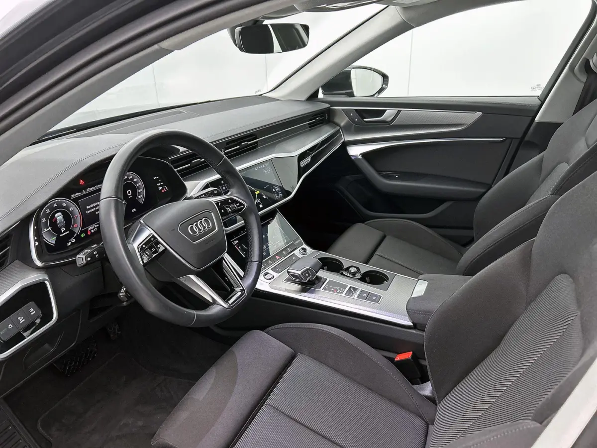 50 TFSI e quattro Advanced edition | Cruise control | Climate control | Navigatie | Elektr. verstelbare bestuurdersstoel met geheugen | Smartphone interface | Alarm Klasse III | Ledkoplampen