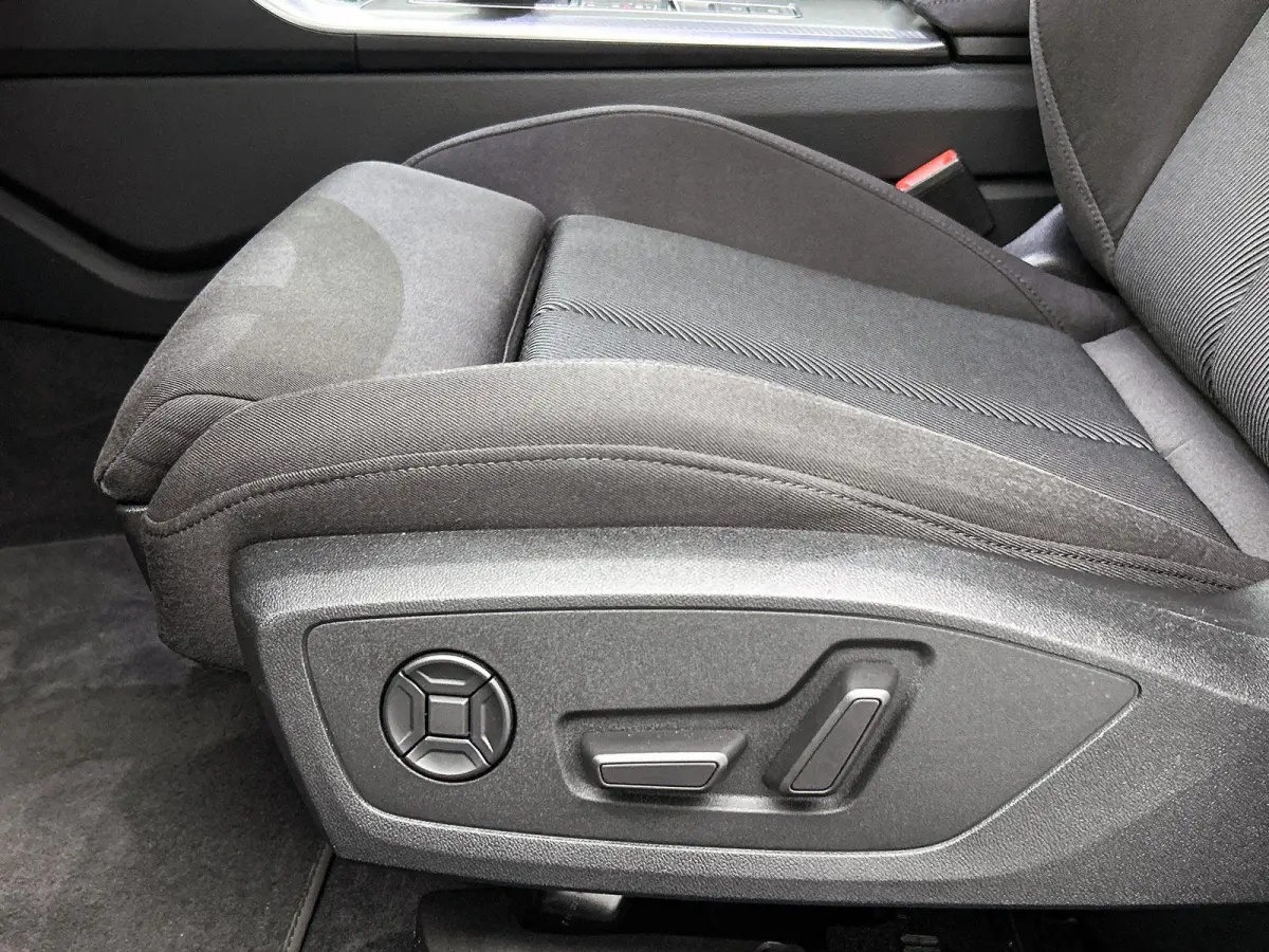 50 TFSI e quattro Advanced edition | Cruise control | Climate control | Navigatie | Elektr. verstelbare bestuurdersstoel met geheugen | Smartphone interface | Alarm Klasse III | Ledkoplampen