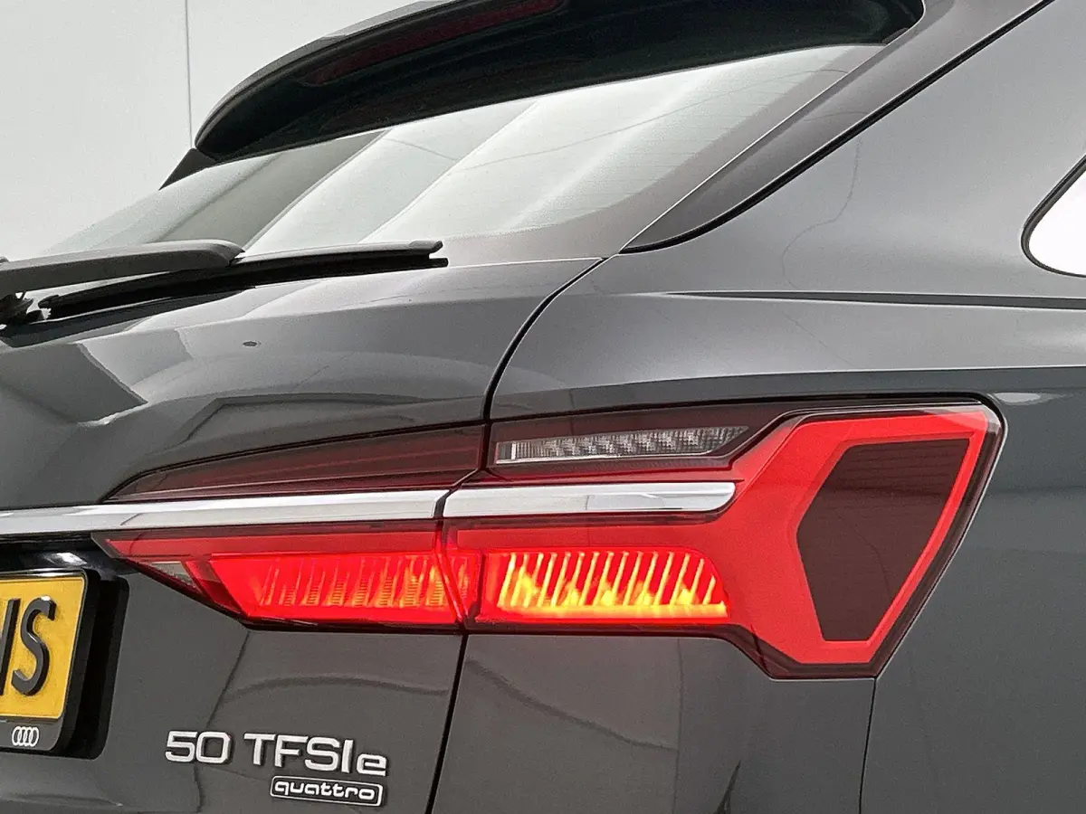 50 TFSI e quattro Advanced edition | Cruise control | Climate control | Navigatie | Elektr. verstelbare bestuurdersstoel met geheugen | Smartphone interface | Alarm Klasse III | Ledkoplampen