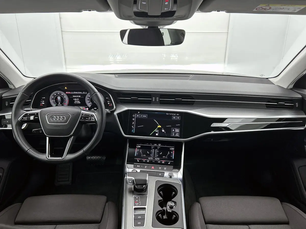 50 TFSI e quattro Advanced edition | Cruise control | Climate control | Navigatie | Elektr. verstelbare bestuurdersstoel met geheugen | Smartphone interface | Alarm Klasse III | Ledkoplampen