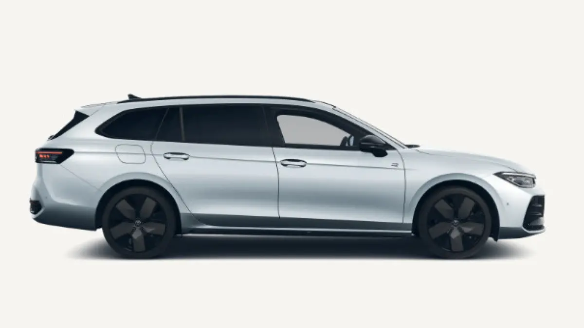 1.5 eHybrid R-Line Edition 272 PK Plug in hybride | #AD | Trekhaak | 2000 kg trekgewicht | Black Style plus | Harman Kardon geluidssysteem | 360 Camera | Dodehoeksensoren | Alcantara dakheme