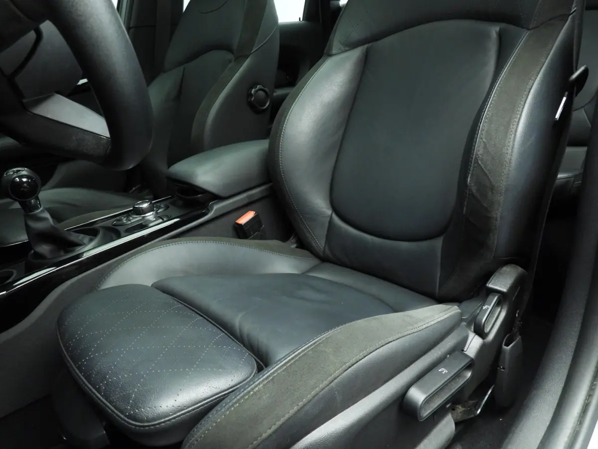 1.5 Cooper | LED | Leder | Navigatie | Panoramadak | Sportstoelen | Stoelverwarming | DAB | Alu 17 inch