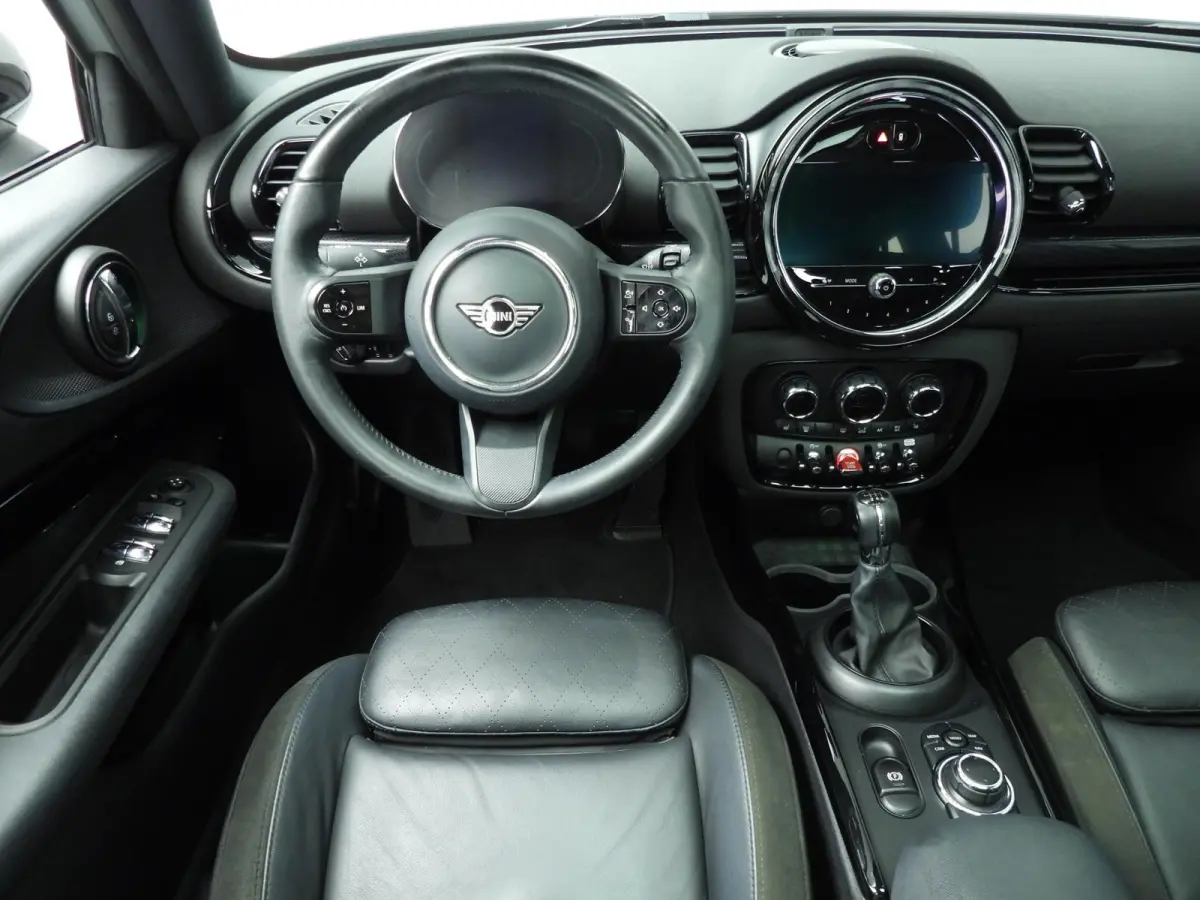 1.5 Cooper | LED | Leder | Navigatie | Panoramadak | Sportstoelen | Stoelverwarming | DAB | Alu 17 inch