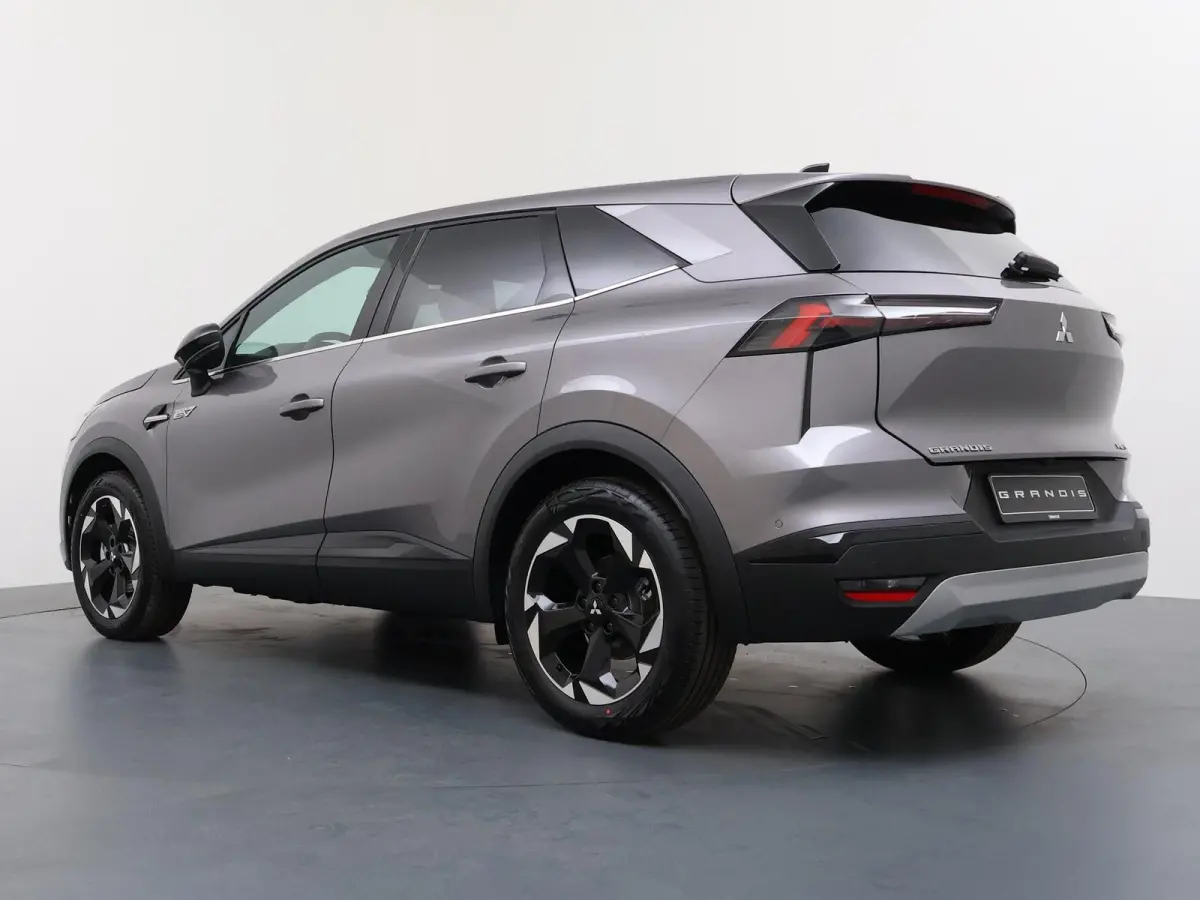 1.8 HEV Intense+ | €3.000 Korting | Adaptieve cruise | Stoel/Stuur en vooruit verwarming | MI-PILOT | Sfeerverlichting | 18-inch lichtmetalen velgen | LED-koplampen | Apple carplay/Android