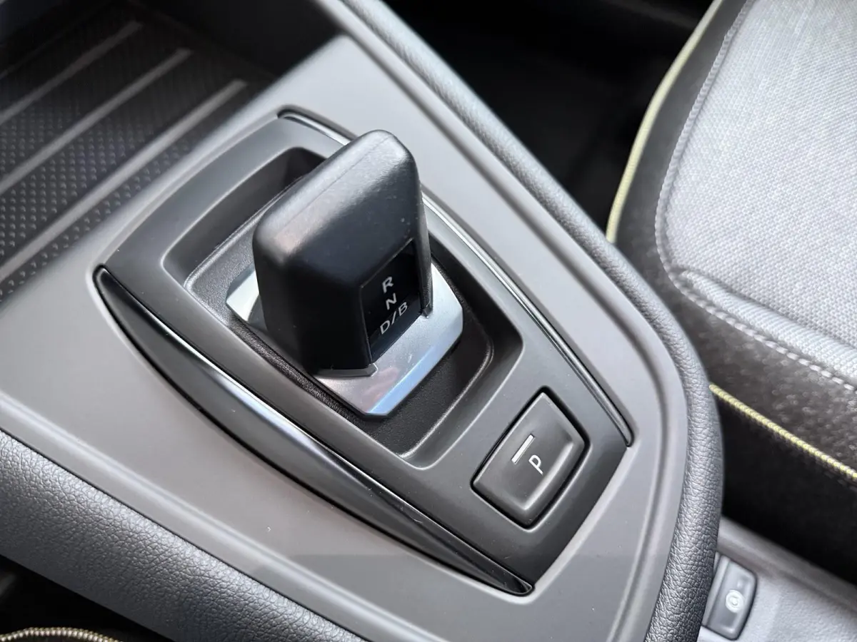 1.8 HEV Intense+ | €3.000 Korting | Adaptieve cruise | Stoel/Stuur en vooruit verwarming | MI-PILOT | Sfeerverlichting | 18-inch lichtmetalen velgen | LED-koplampen | Apple carplay/Android
