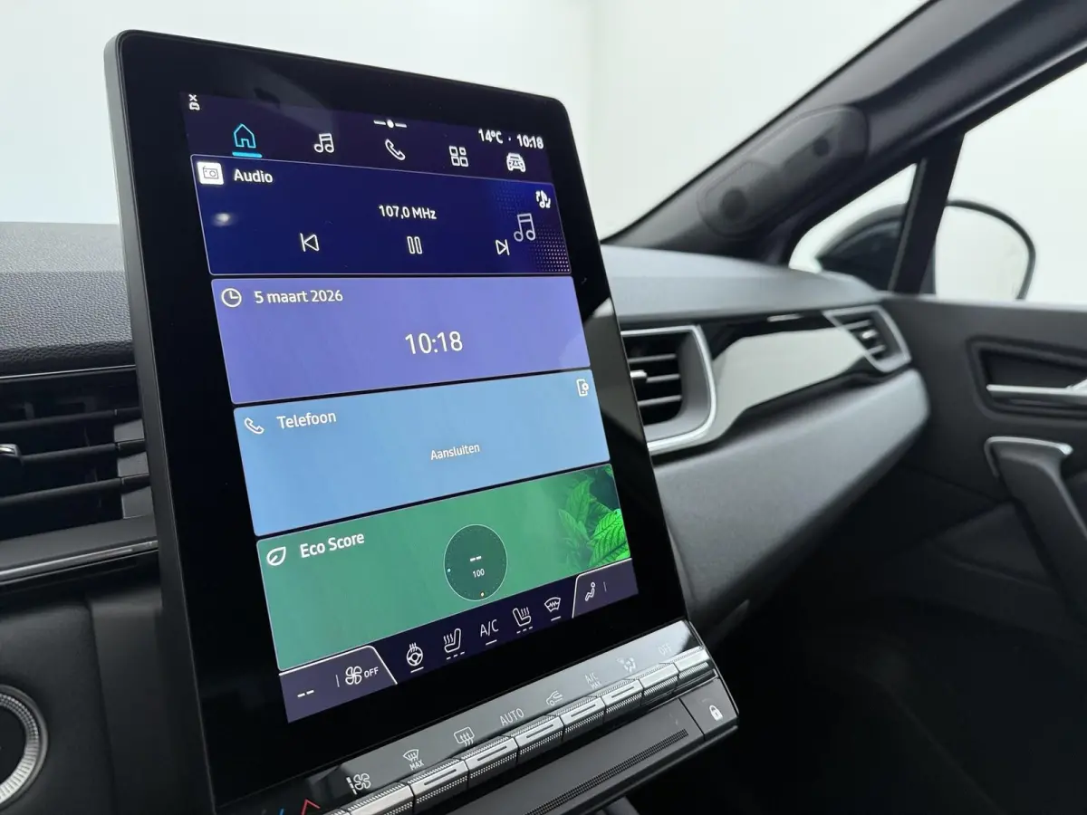 1.8 HEV Intense+ | €3.000 Korting | Adaptieve cruise | Stoel/Stuur en vooruit verwarming | MI-PILOT | Sfeerverlichting | 18-inch lichtmetalen velgen | LED-koplampen | Apple carplay/Android