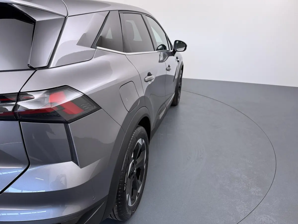 1.8 HEV Intense+ | €3.000 Korting | Adaptieve cruise | Stoel/Stuur en vooruit verwarming | MI-PILOT | Sfeerverlichting | 18-inch lichtmetalen velgen | LED-koplampen | Apple carplay/Android