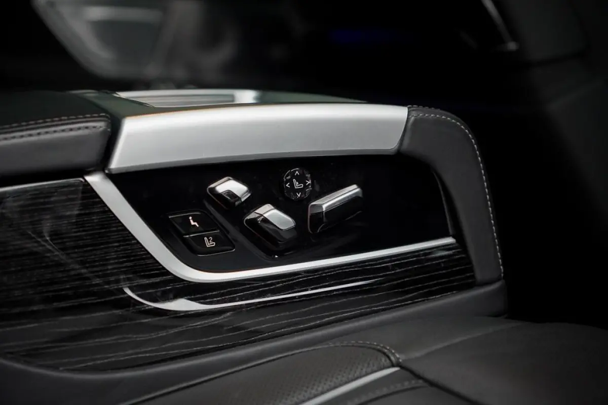 745e High Executive / M-Sport / Schuifdak / Massage / Co-Pilot / Bowers&Wilkins / Alcantara Hemel / Laser