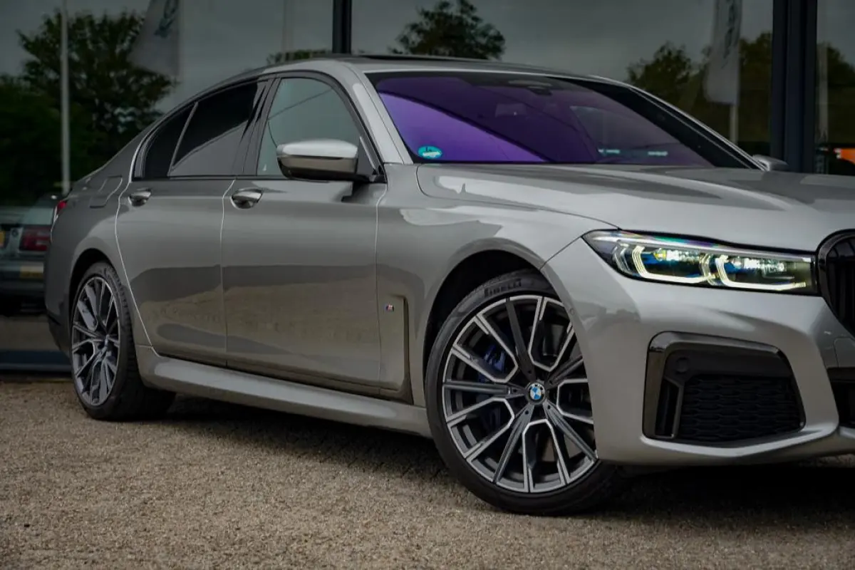 745e High Executive / M-Sport / Schuifdak / Massage / Co-Pilot / Bowers&Wilkins / Alcantara Hemel / Laser