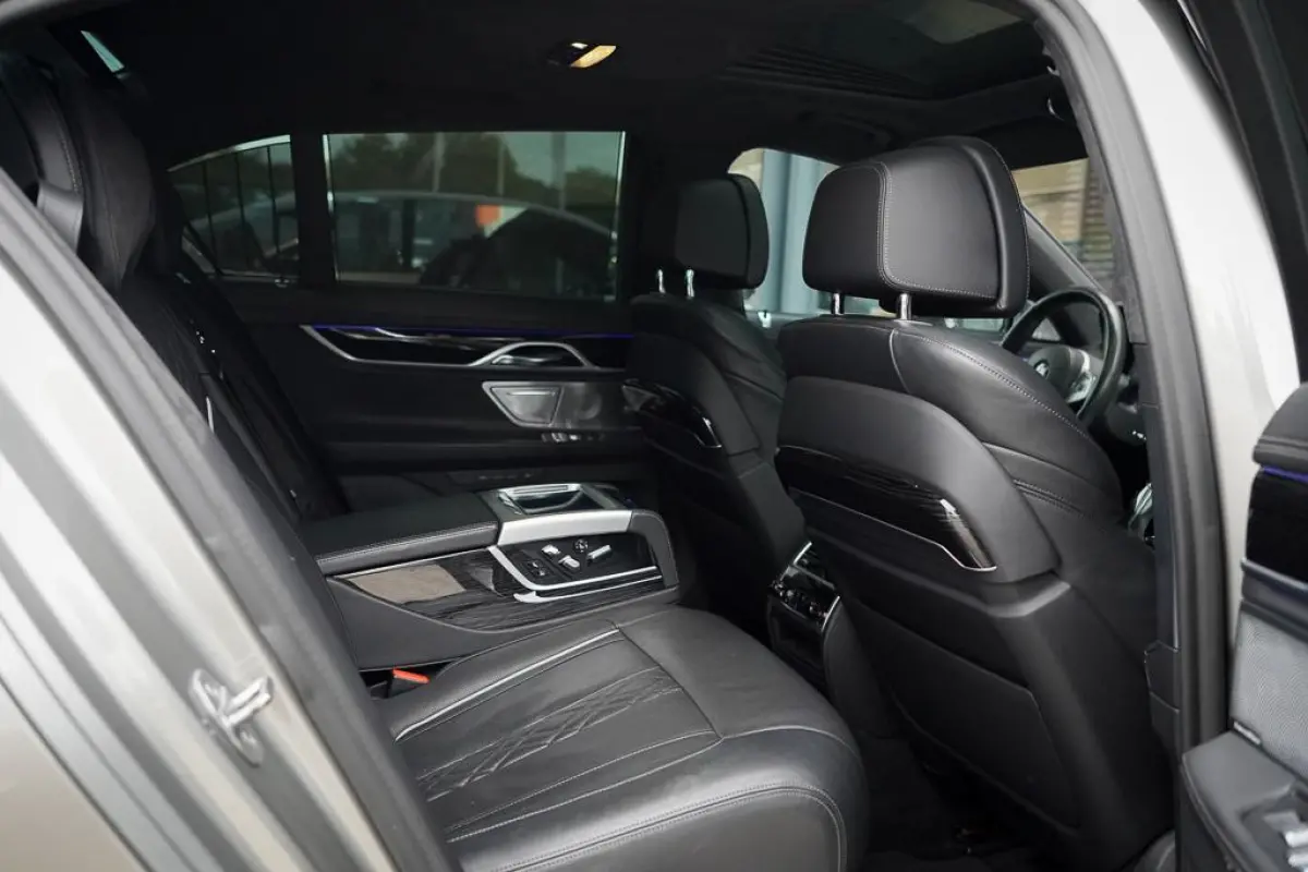 745e High Executive / M-Sport / Schuifdak / Massage / Co-Pilot / Bowers&Wilkins / Alcantara Hemel / Laser