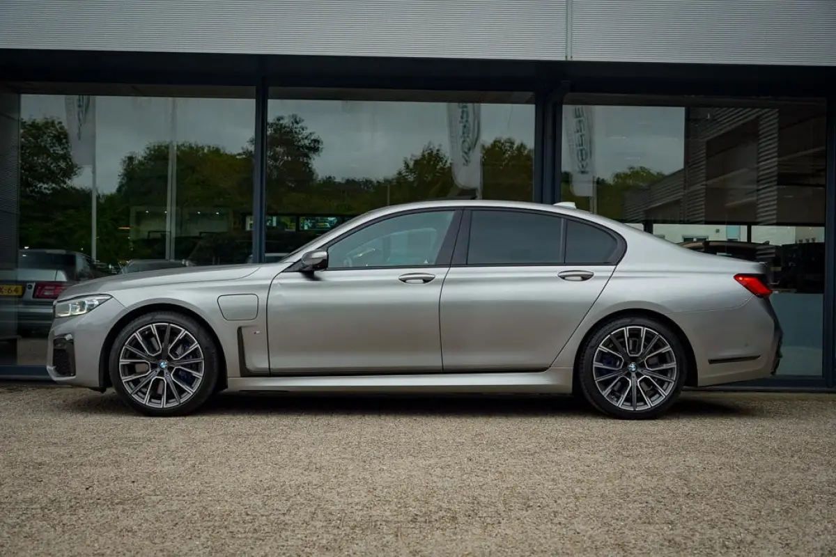 745e High Executive / M-Sport / Schuifdak / Massage / Co-Pilot / Bowers&Wilkins / Alcantara Hemel / Laser