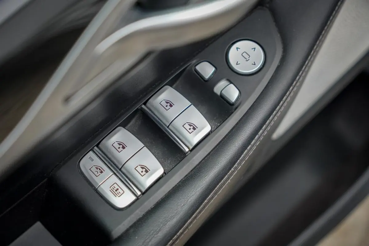 745e High Executive / M-Sport / Schuifdak / Massage / Co-Pilot / Bowers&Wilkins / Alcantara Hemel / Laser