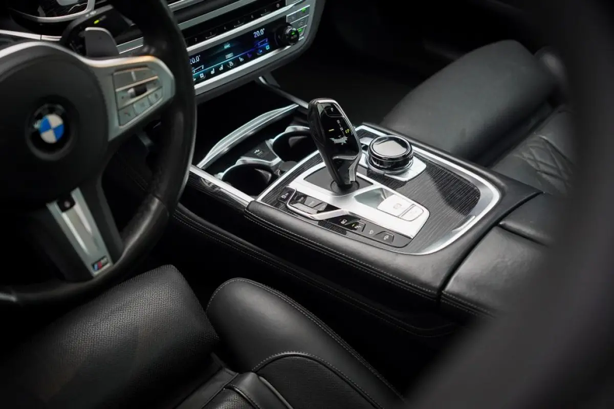 745e High Executive / M-Sport / Schuifdak / Massage / Co-Pilot / Bowers&Wilkins / Alcantara Hemel / Laser