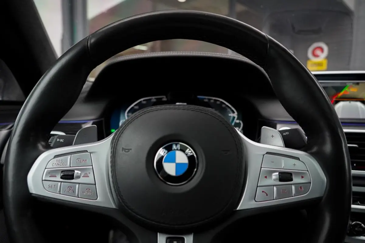 745e High Executive / M-Sport / Schuifdak / Massage / Co-Pilot / Bowers&Wilkins / Alcantara Hemel / Laser