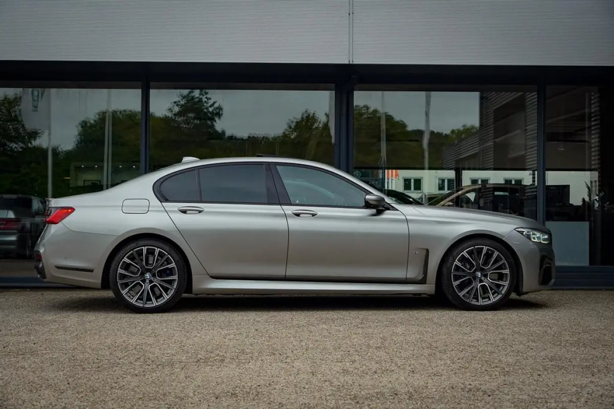 745e High Executive / M-Sport / Schuifdak / Massage / Co-Pilot / Bowers&Wilkins / Alcantara Hemel / Laser