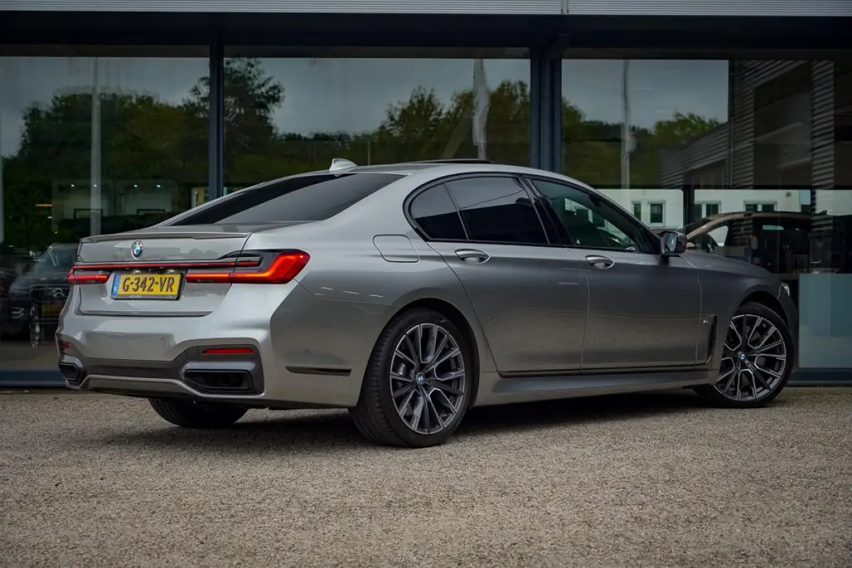 745e High Executive / M-Sport / Schuifdak / Massage / Co-Pilot / Bowers&Wilkins / Alcantara Hemel / Laser