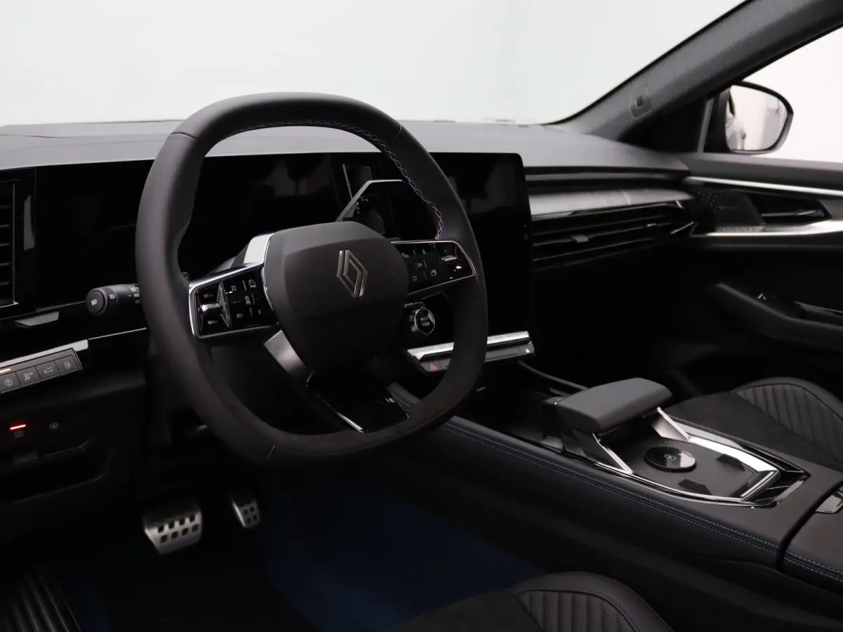 300pk E-Tech 4x4 plug-in hybrid atelier Alpine Harman Kardon | Panoramadak