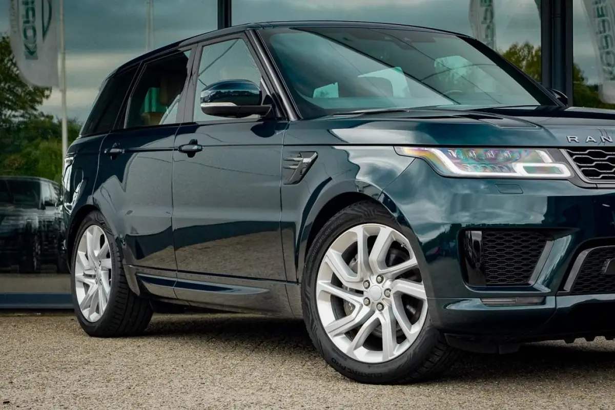 2.0 P400e HSE Dynamic / SVO British Racing Green / Pano / Drive Pro / Trekhaak / Incl BTW