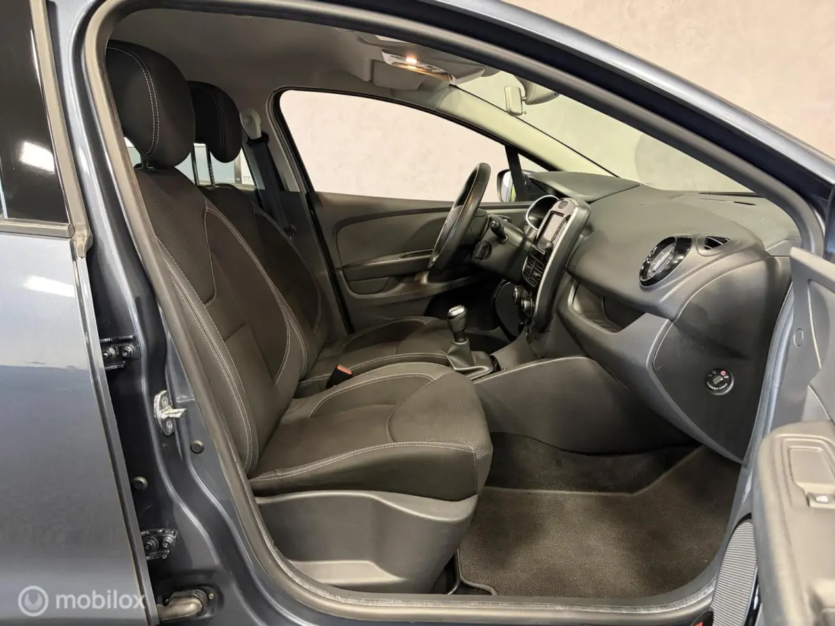 0.9 TCe Zen NAVI / CLIMA / CRUISE / LMV /