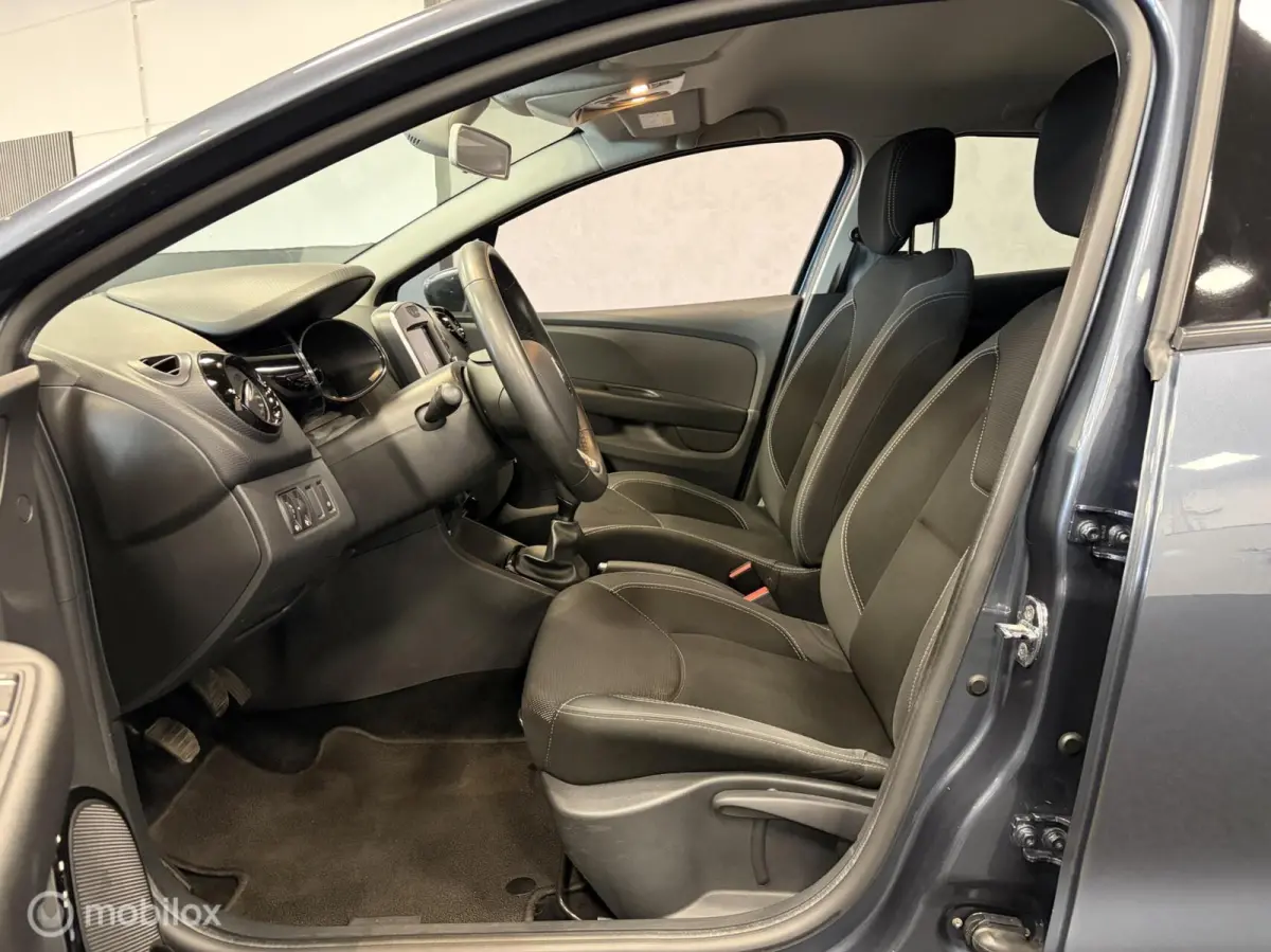 0.9 TCe Zen NAVI / CLIMA / CRUISE / LMV /