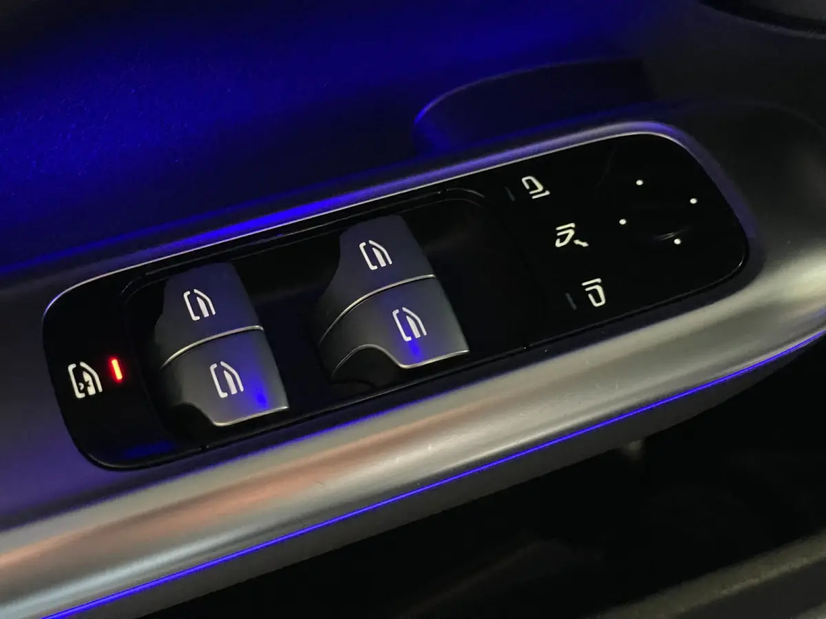 300 e AMG-LINE PANO Burmester 313 PK