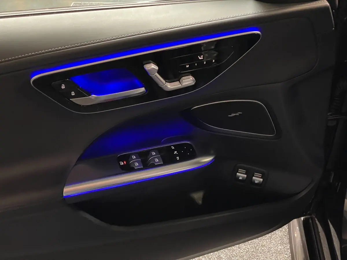 300 e AMG-LINE PANO Burmester 313 PK